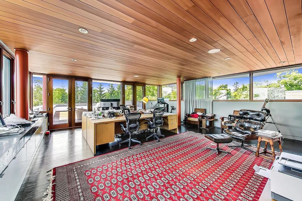 The Estate in Highland Park is a luxurious home having unparalleled amenities and gorgeous lake views from every significant room now available for sale. This home located at 337 N Deere Park Dr E, Highland Park, Illinois; offering 06 bedrooms and 08 bathrooms with 11,022 square feet of living spaces.