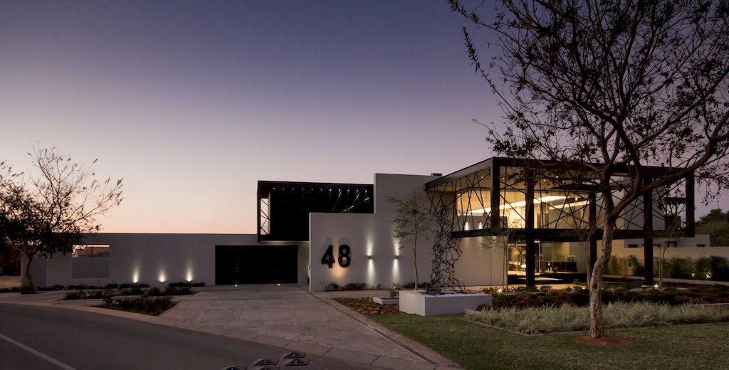 House Ber for Open Plan Airy Spaces by Nico van der Meulen Architects 5