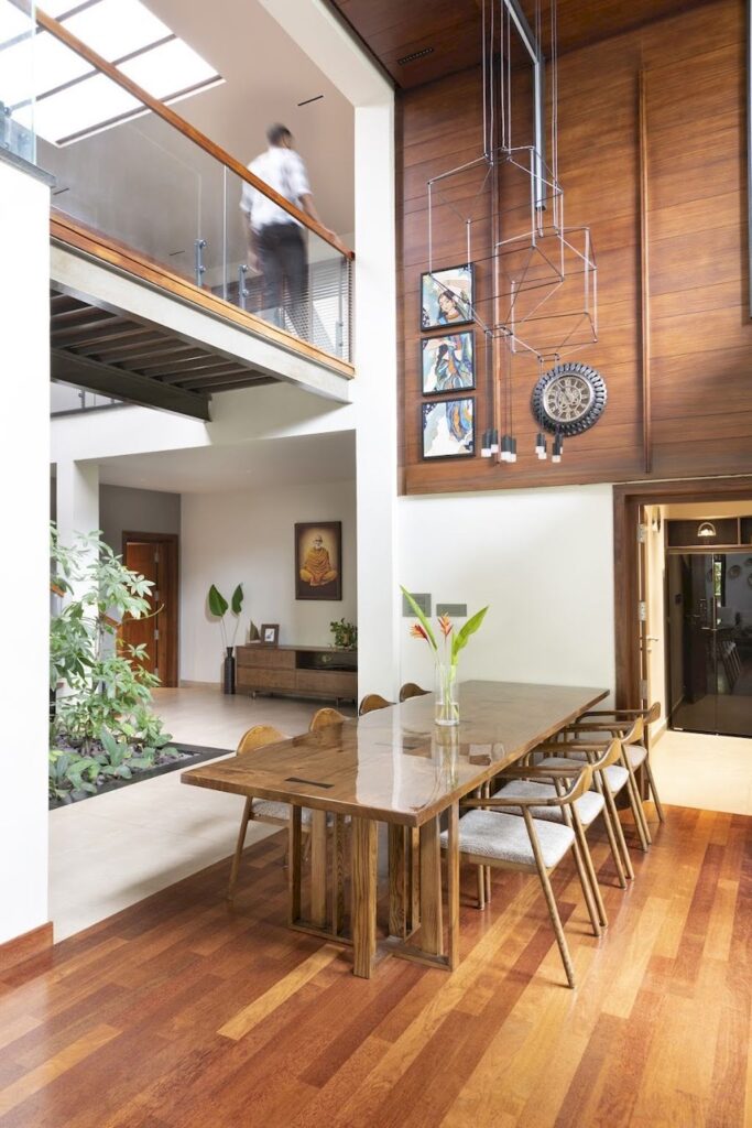 Kodath House for Traditional Modernism by Archimatrix India Associates 1