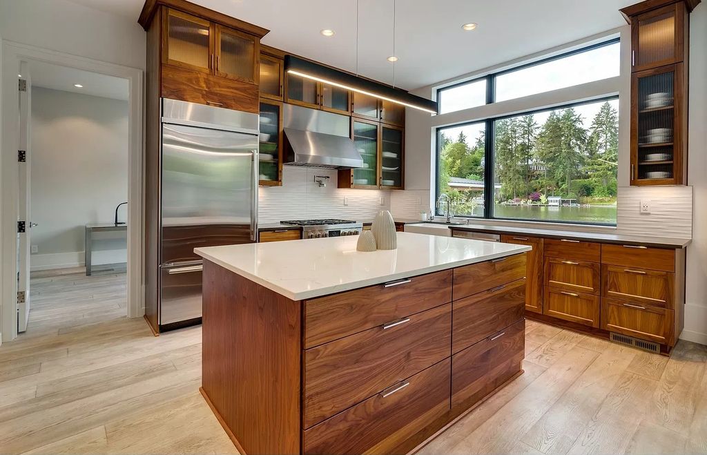 The House in Lake Oswego offers extraordinary craftsmanship with exceptional amenities, now available for sale. This home located at 708 McVey Ave, Lake Oswego, Oregon