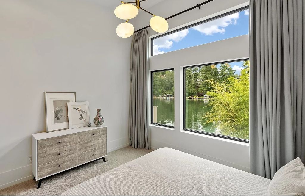 The House in Lake Oswego offers extraordinary craftsmanship with exceptional amenities, now available for sale. This home located at 708 McVey Ave, Lake Oswego, Oregon