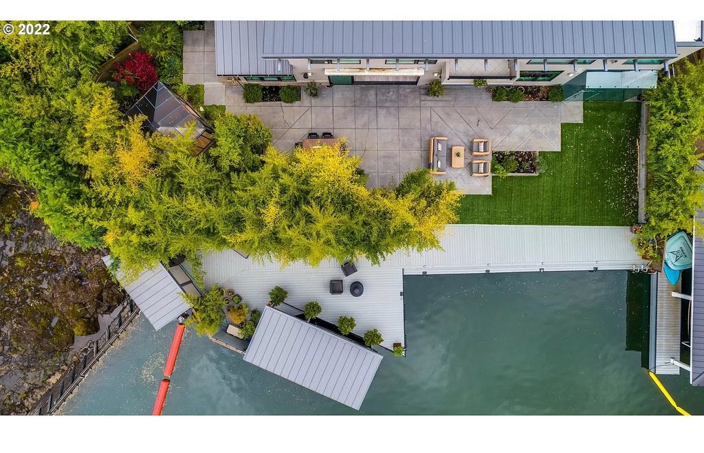 The House in Lake Oswego offers extraordinary craftsmanship with exceptional amenities, now available for sale. This home located at 708 McVey Ave, Lake Oswego, Oregon