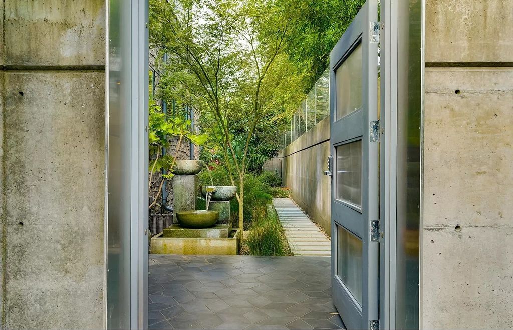 The House in Lake Oswego offers extraordinary craftsmanship with exceptional amenities, now available for sale. This home located at 708 McVey Ave, Lake Oswego, Oregon