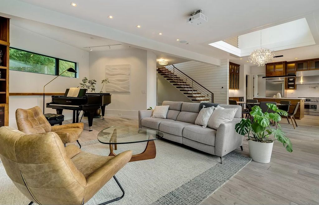 The House in Lake Oswego offers extraordinary craftsmanship with exceptional amenities, now available for sale. This home located at 708 McVey Ave, Lake Oswego, Oregon