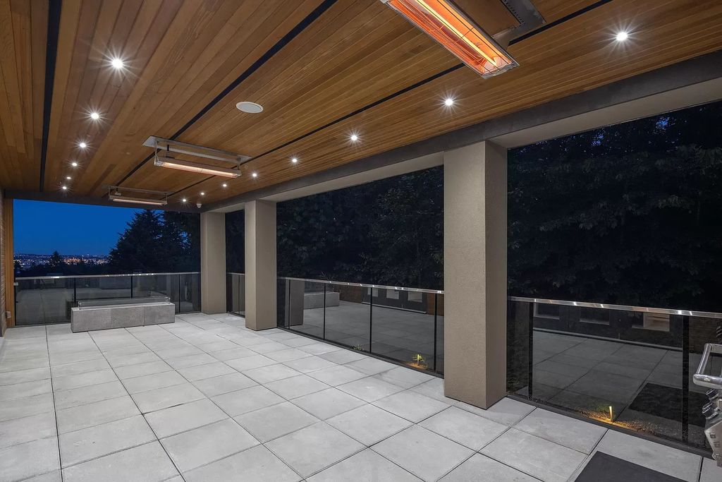 The Estate in West Vancouver is a stunning contemporary south-facing home with ultra-luxury now available for sale. This home located at 735 Southborough Dr, West Vancouver, BC V7S 1N1, Canada