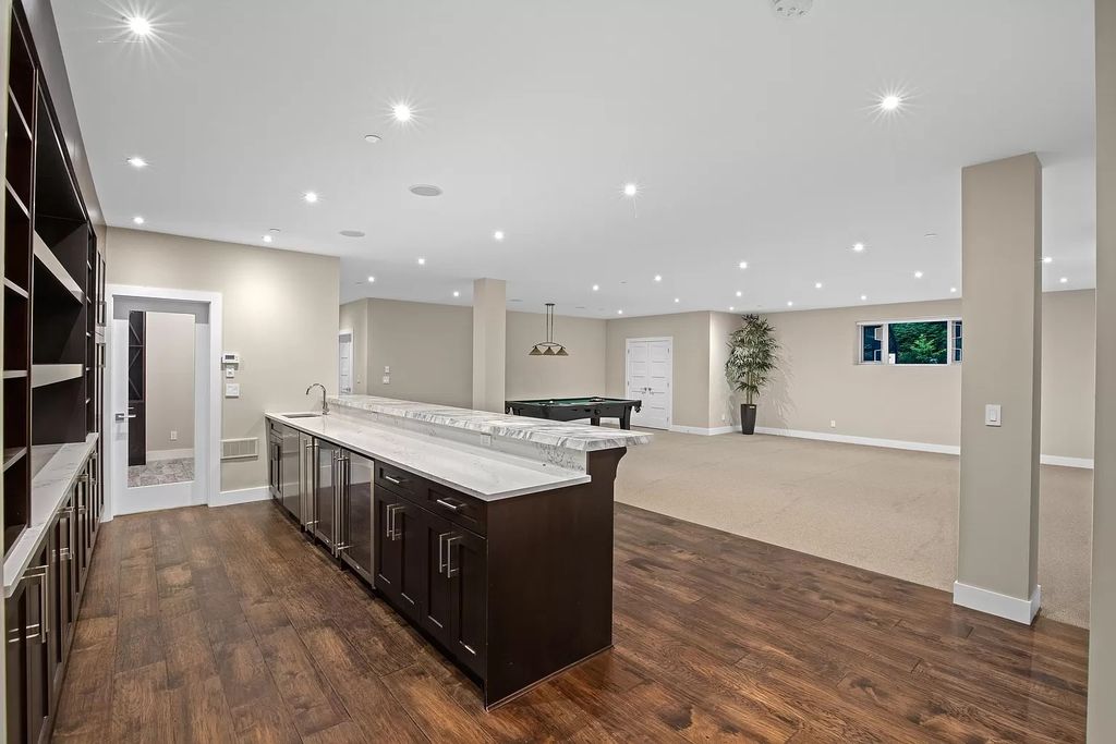The Estate in West Vancouver is a stunning contemporary south-facing home with ultra-luxury now available for sale. This home located at 735 Southborough Dr, West Vancouver, BC V7S 1N1, Canada
