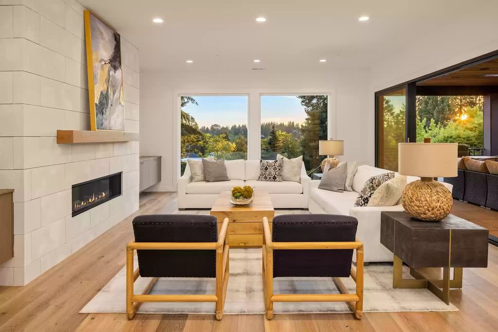 The living room is always the most important and useful room in your house. It's a place to unwind, have fun, and gather with family. When entering this space, your guests will be the first to notice. However, if you don't pay attention, the living room can quickly turn into a major spender if you don't prioritize and maximize what you have. There are numerous ways to update your room without investing too much time or money. Simple living room ideas are not only popular among middle-aged people, but they are also appealing to young people today. Allow the ideas below to help you sketch out your drawing with just a few key pieces of furniture.