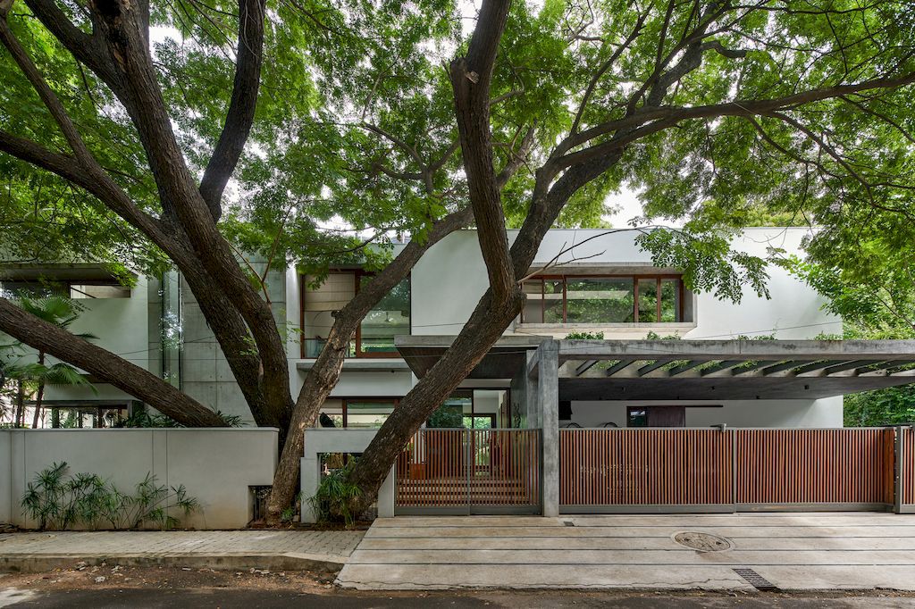 Raintree House a climate responsive Chennai home by Khosla Associates 12