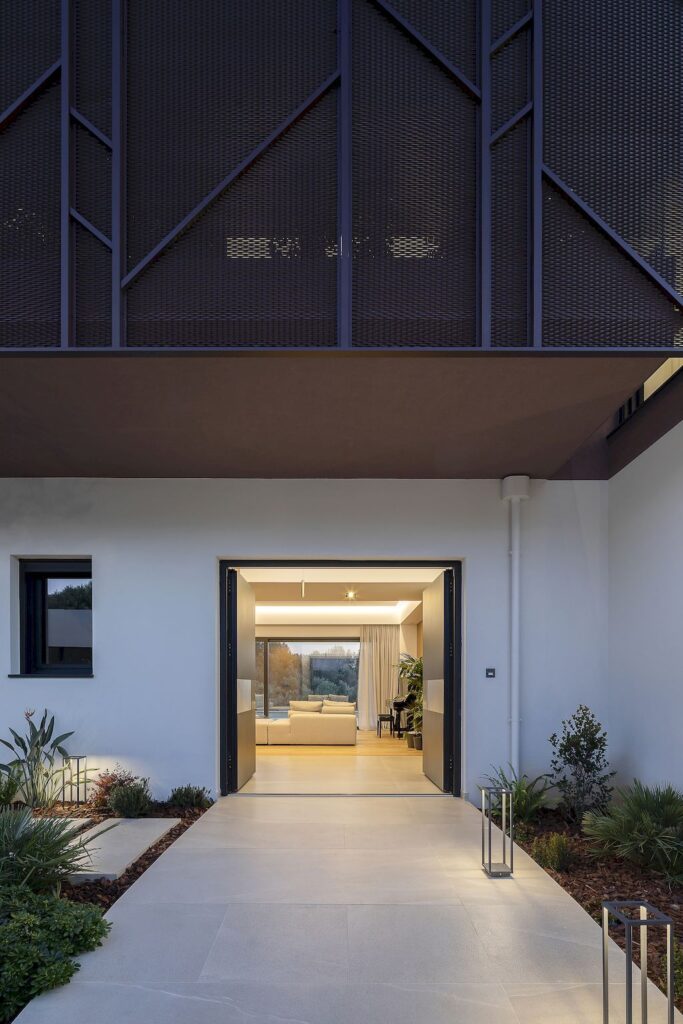 The Nidus Passive House in Greece by Gonzalez Malama Architects 36