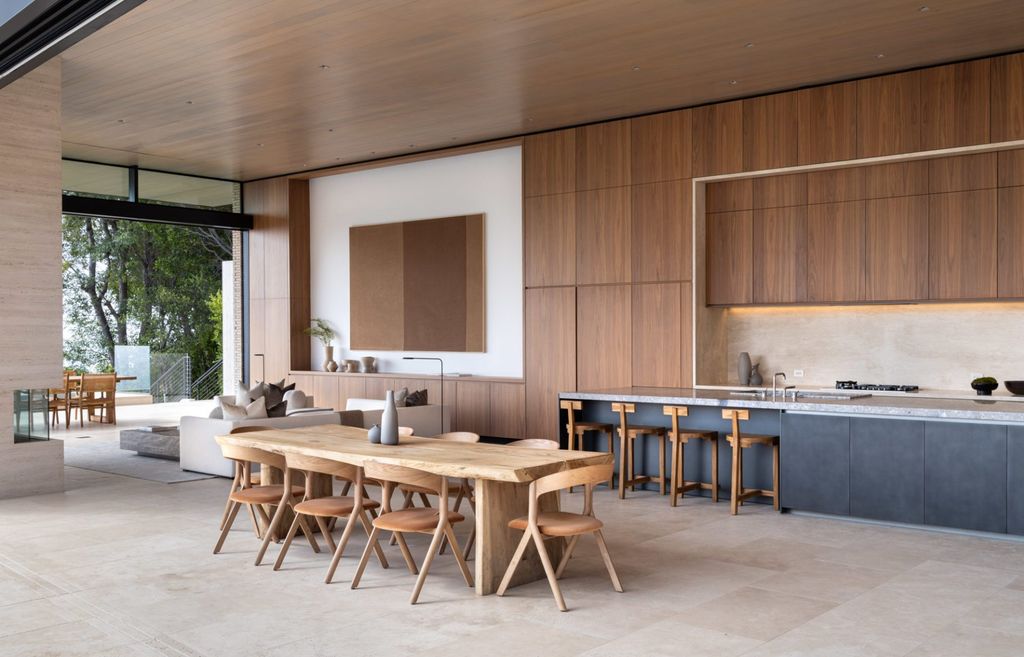The Home in Los Angeles is a brand new modern mansion designed by Vantage Design Group features the finest finishes, incredible volume, and jetliner views now available for sale. This home located at 11630 Moraga Ln, Los Angeles, California