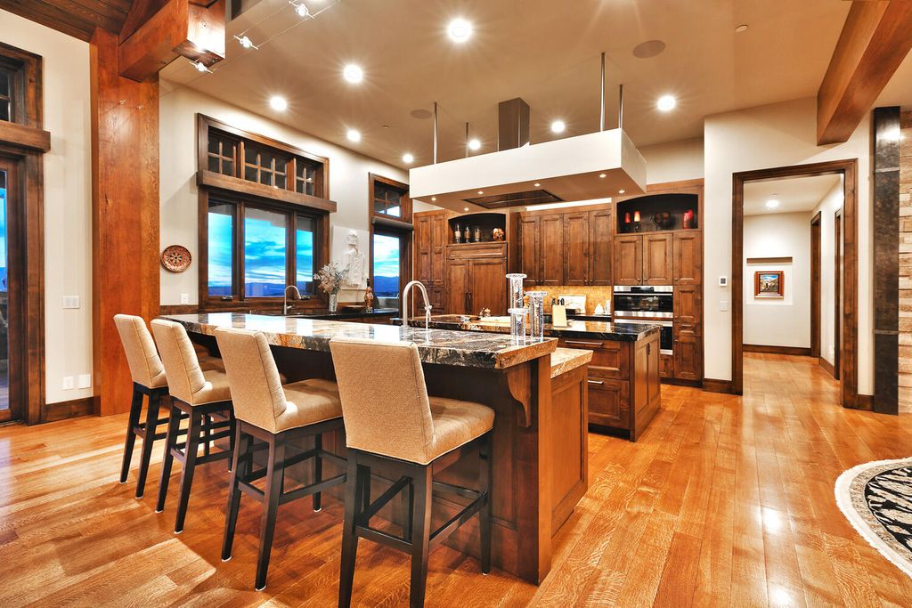 The Home in Park City, a spectacular mountain view residence designed by 4C Design Group and meticulously built by Douglas Knight perfect for parties and family gatherings is now available for sale. This home located at 9021 N Promontory Summit Dr, Park City, Utah
