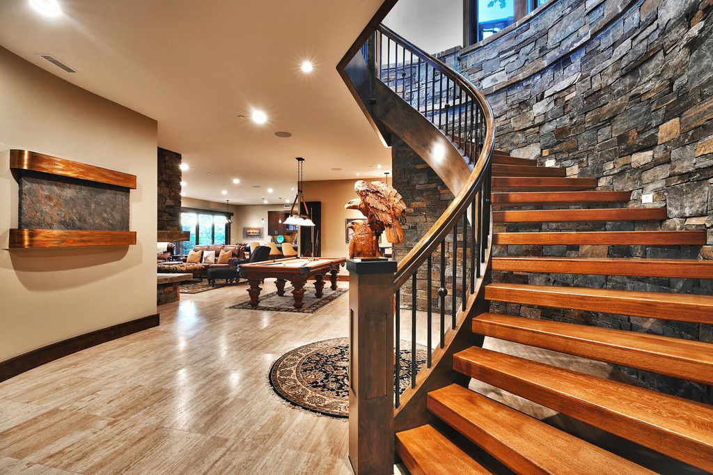 The Home in Park City, a spectacular mountain view residence designed by 4C Design Group and meticulously built by Douglas Knight perfect for parties and family gatherings is now available for sale. This home located at 9021 N Promontory Summit Dr, Park City, Utah