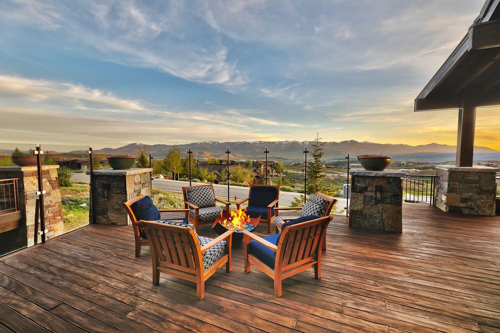 The Home in Park City, a spectacular mountain view residence designed by 4C Design Group and meticulously built by Douglas Knight perfect for parties and family gatherings is now available for sale. This home located at 9021 N Promontory Summit Dr, Park City, Utah