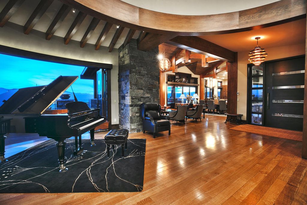 The Home in Park City, a spectacular mountain view residence designed by 4C Design Group and meticulously built by Douglas Knight perfect for parties and family gatherings is now available for sale. This home located at 9021 N Promontory Summit Dr, Park City, Utah