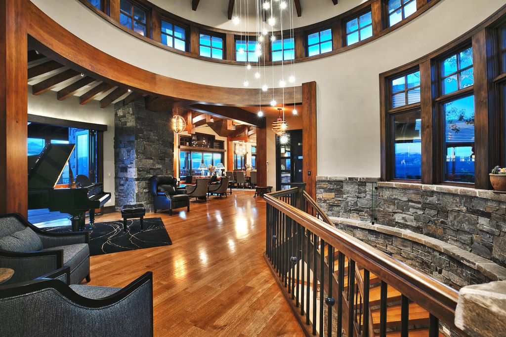The Home in Park City, a spectacular mountain view residence designed by 4C Design Group and meticulously built by Douglas Knight perfect for parties and family gatherings is now available for sale. This home located at 9021 N Promontory Summit Dr, Park City, Utah