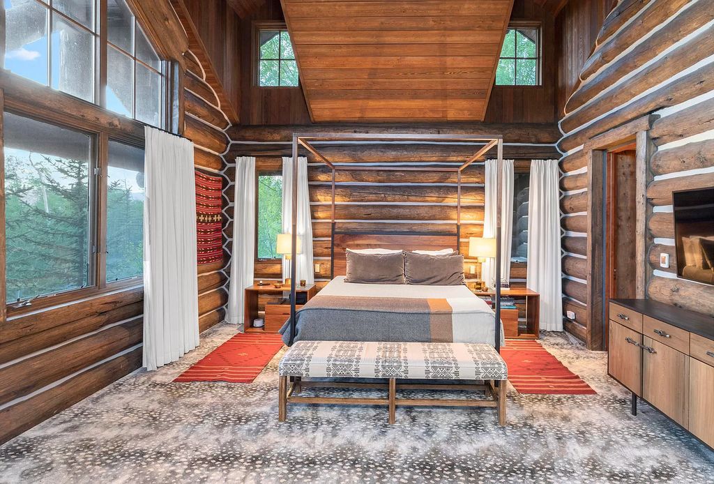 The Home in Mountain Village, an exquisite mountain estate borders the Telluride Ski Area punctuated by fine finishes and excellent craftsmanship is now available for sale. This home located at 118 Prospect Creek Dr, Mountain Village, Colorado