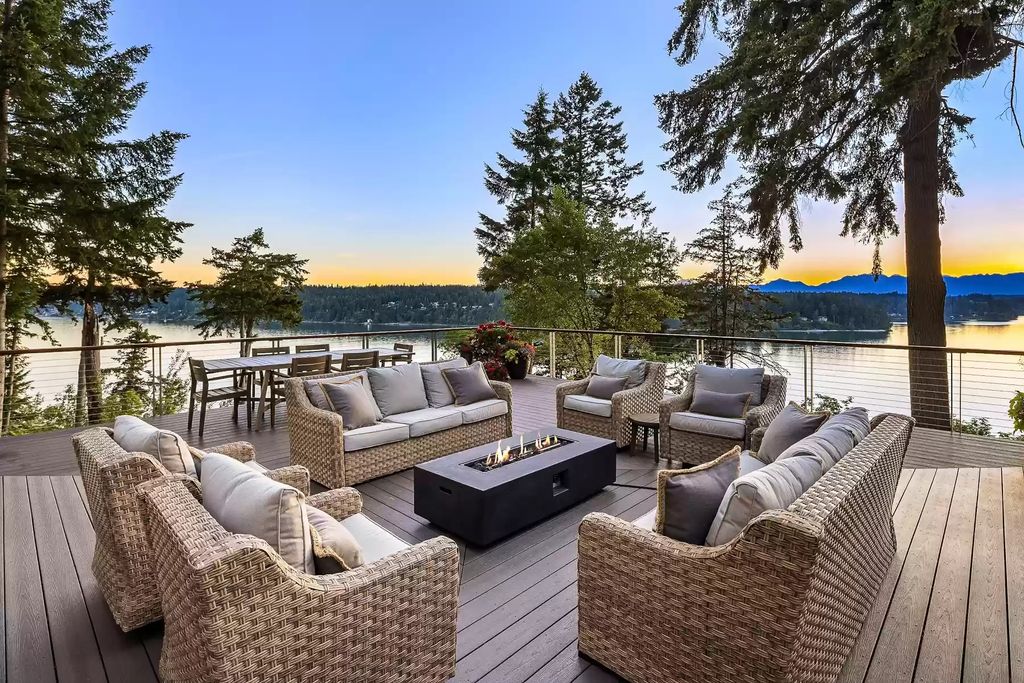 The House in Bainbridge Island is designed as the family home of renowned engineer Jack Christiansen, now available for sale. This home located at 7799 Hansen Road NE, Bainbridge Island, Washington