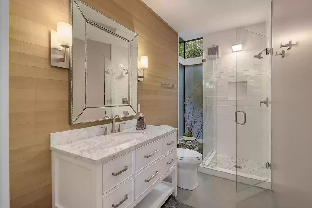 The House in Bainbridge Island is designed as the family home of renowned engineer Jack Christiansen, now available for sale. This home located at 7799 Hansen Road NE, Bainbridge Island, Washington