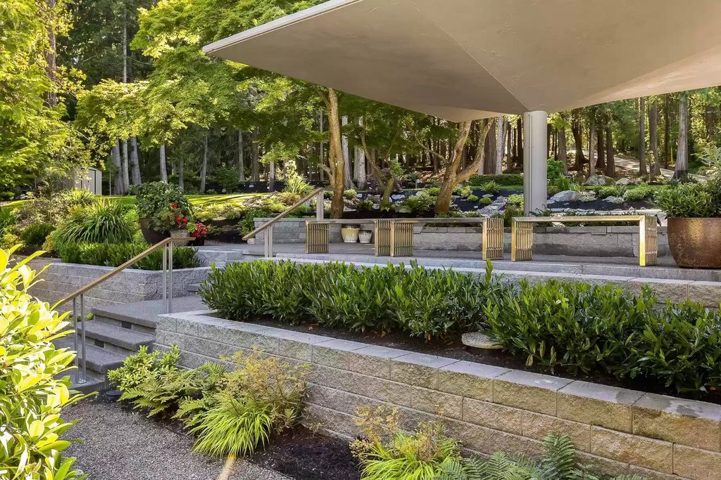 The House in Bainbridge Island is designed as the family home of renowned engineer Jack Christiansen, now available for sale. This home located at 7799 Hansen Road NE, Bainbridge Island, Washington