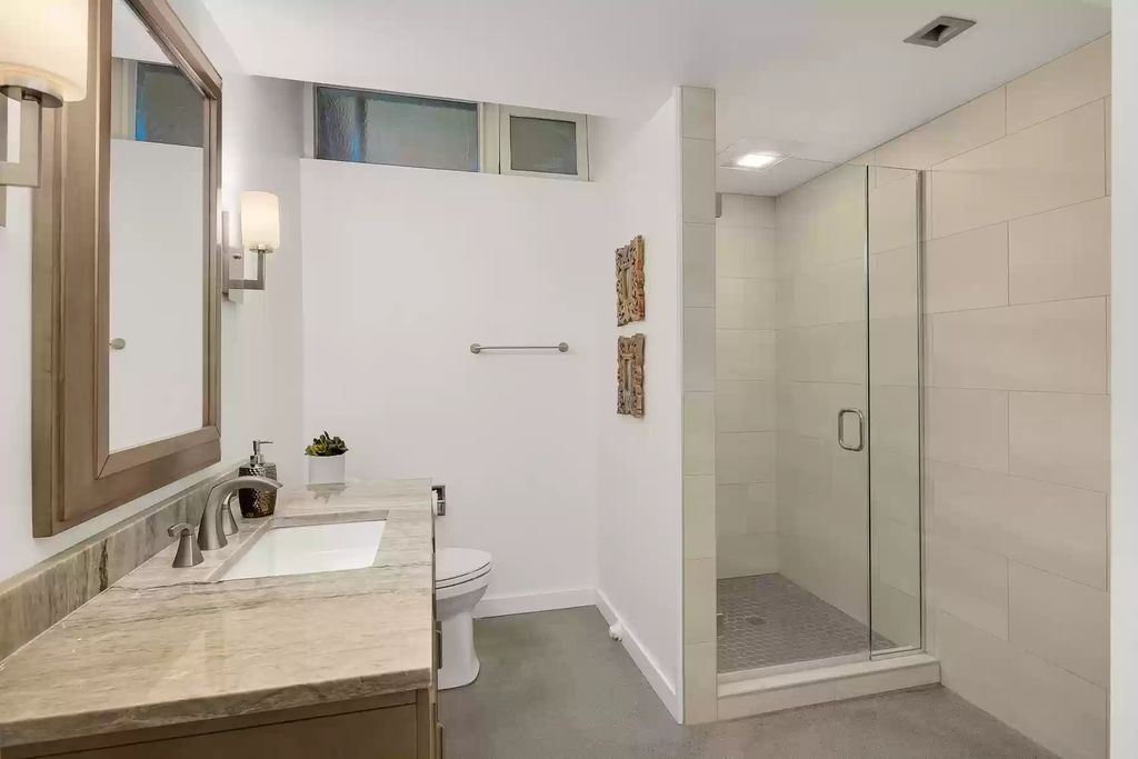 The House in Bainbridge Island is designed as the family home of renowned engineer Jack Christiansen, now available for sale. This home located at 7799 Hansen Road NE, Bainbridge Island, Washington