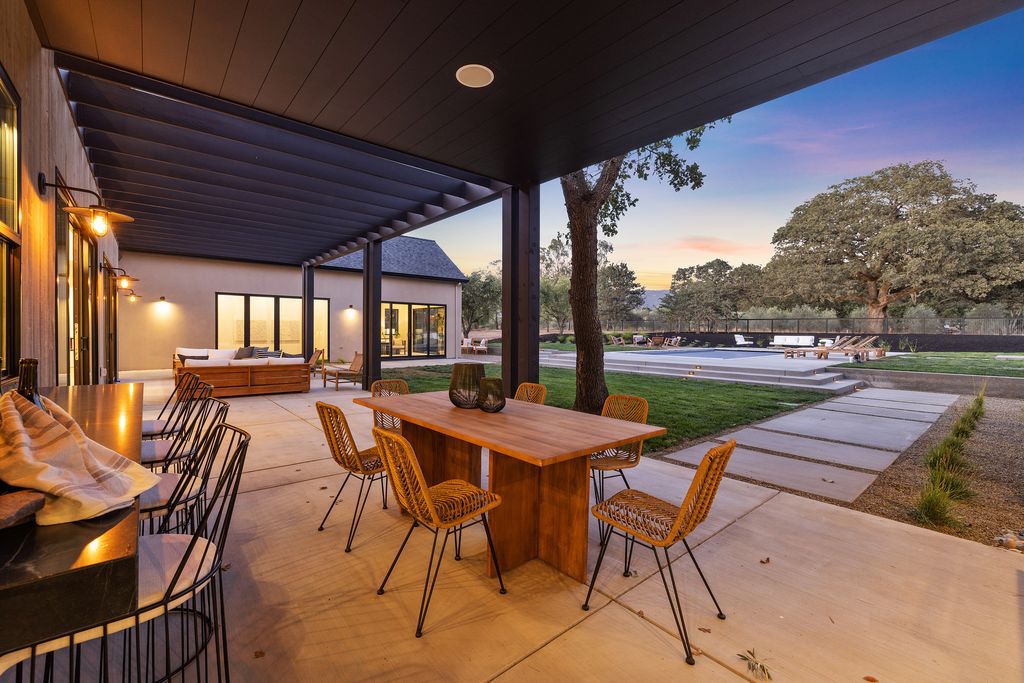 The Home in Sonoma, a beautiful Oak studded parcel with privacy, lush landscaping, in-ground pool, solar, and gated entry is now available for sale. This home located at 21706 Hyde Rd, Sonoma, California