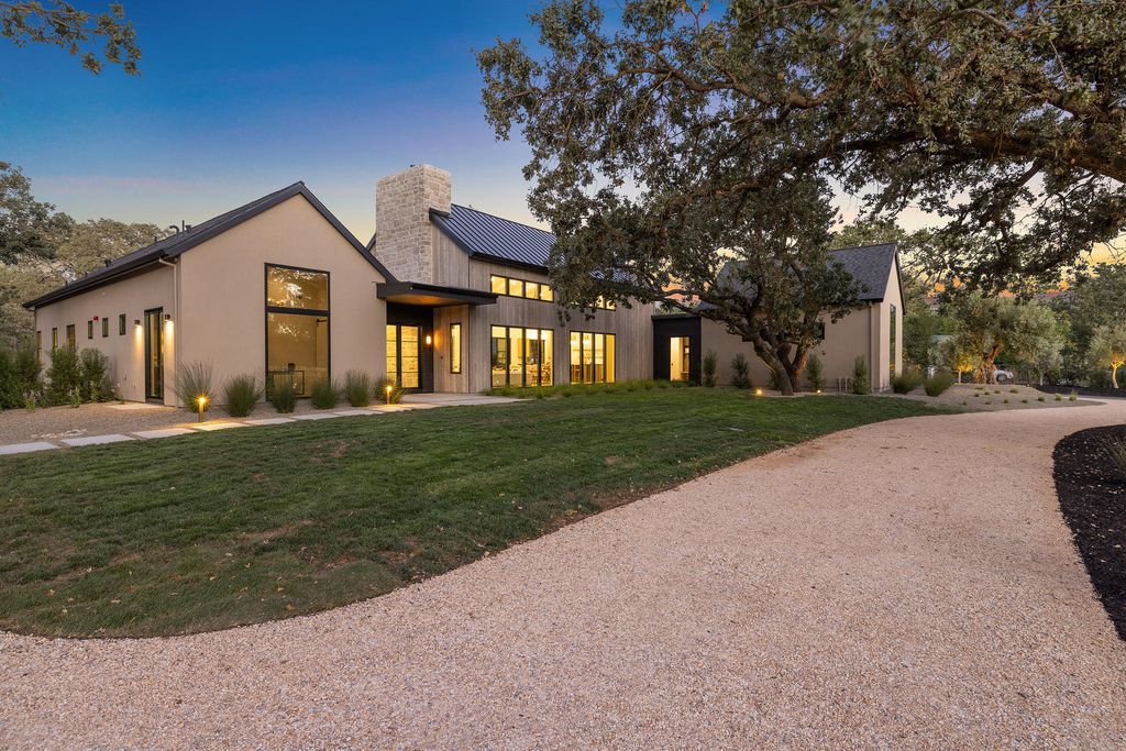 The Home in Sonoma, a beautiful Oak studded parcel with privacy, lush landscaping, in-ground pool, solar, and gated entry is now available for sale. This home located at 21706 Hyde Rd, Sonoma, California