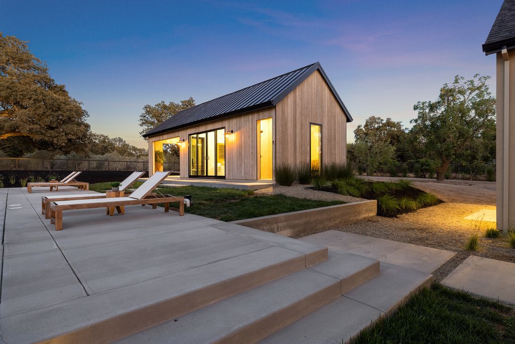 The Home in Sonoma, a beautiful Oak studded parcel with privacy, lush landscaping, in-ground pool, solar, and gated entry is now available for sale. This home located at 21706 Hyde Rd, Sonoma, California