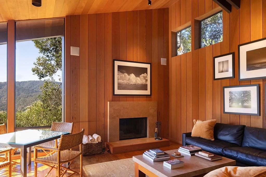 The Home in Carmel Valley, a modern compound designed by David Allen Smith with organic materials throughout, massive glass windows, and a voluminous interior is now available for sale. This home located at 49 Encina Dr, Carmel Valley, California