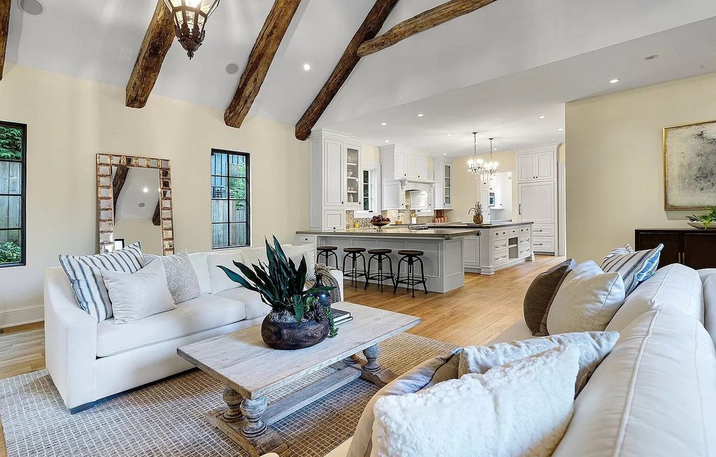 The Estate in Lake Oswego is a luxurious home where every feature and finish is made to perfection now available for sale. This home located at 929 Cumberland Rd, Lake Oswego, Oregon; offering 05 bedrooms and 07 bathrooms with 5,095 square feet of living spaces.