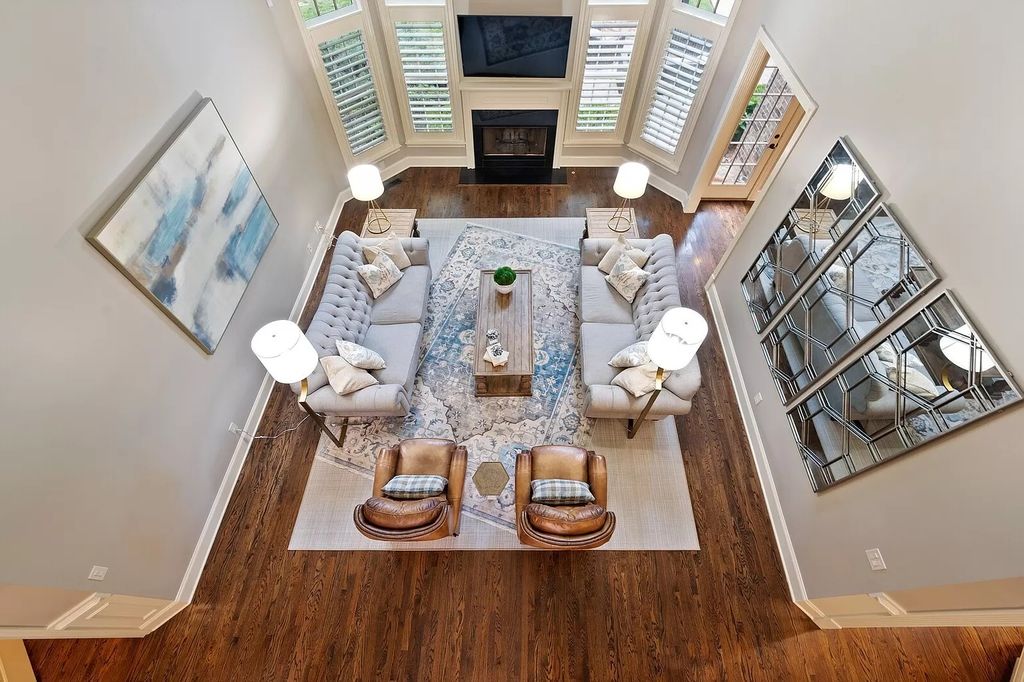 The Estate in Brentwood is a luxurious home located in an amazing location for a perfect entertaining now available for sale. This home located at 1810 Morgan Farms Way, Brentwood, Tennessee; offering 05 bedrooms and 06 bathrooms with 6,086 square feet of living spaces.