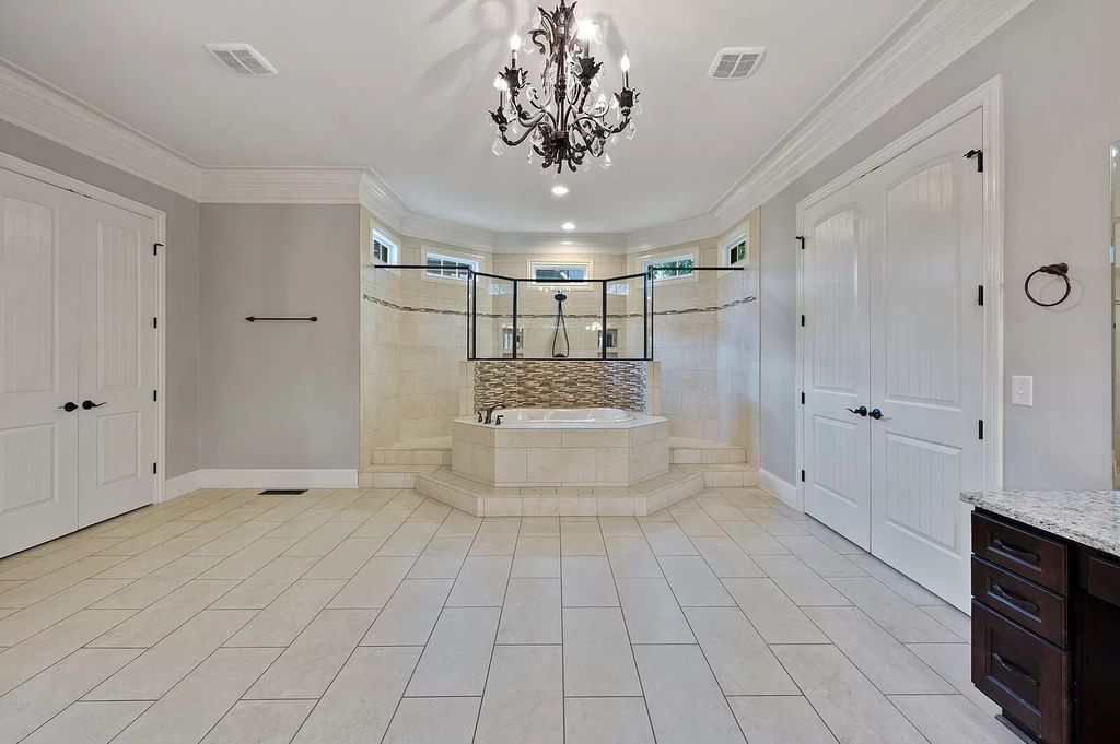 The Estate in Brentwood is a luxurious home located in an amazing location for a perfect entertaining now available for sale. This home located at 1810 Morgan Farms Way, Brentwood, Tennessee; offering 05 bedrooms and 06 bathrooms with 6,086 square feet of living spaces.