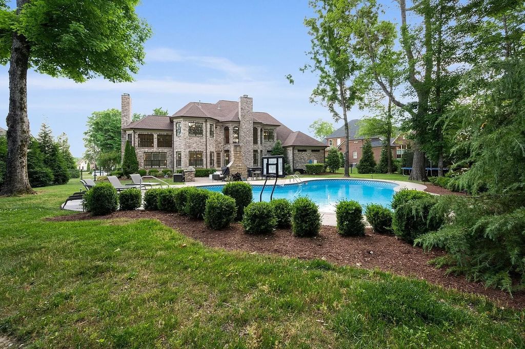 The Estate in Brentwood is a luxurious home located in an amazing location for a perfect entertaining now available for sale. This home located at 1810 Morgan Farms Way, Brentwood, Tennessee; offering 05 bedrooms and 06 bathrooms with 6,086 square feet of living spaces.