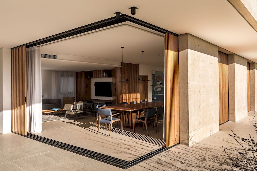 CRJ House with simple horizontal design by Sum Architecture 4