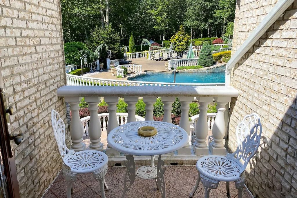 The Estate in Marlboro is a luxurious home with luxurious Eastern European design exuding excellence in architecture and craftsmanship now available for sale. This home located at 101 School Road, Marlboro, New Jersey; offering 06 bedrooms and 09 bathrooms with 1.87 acres of land.
