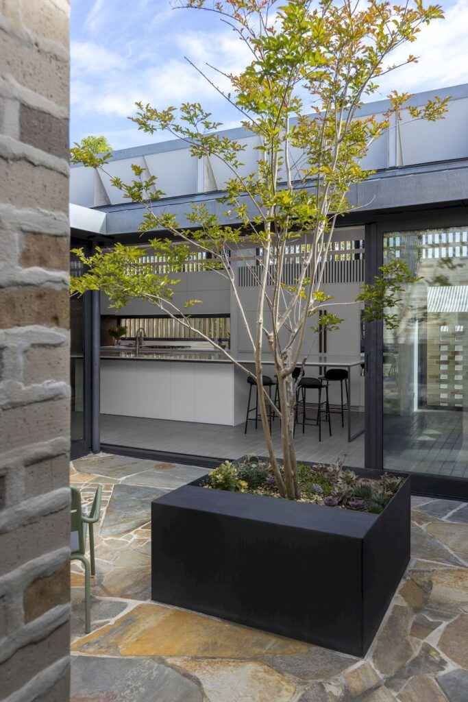 Higham Road House for spatial order flexibility sense by Philip Stejskal 12