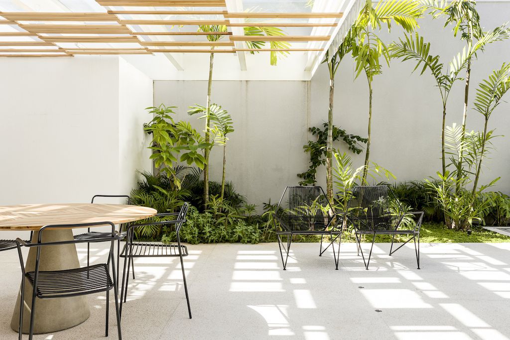 JR House a Comfort Home in Brazil by Pascali Semerdjian Arquitetos 13