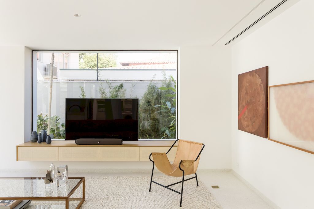 JR House, a Comfort Home in Brazil by Pascali Semerdjian Arquitetos