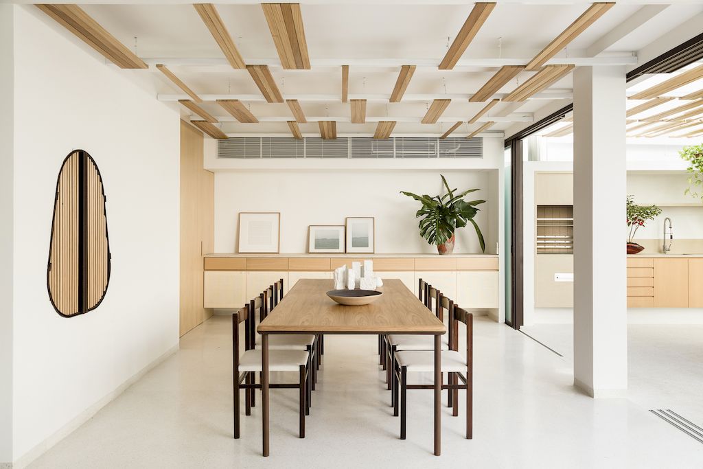 JR House, a Comfort Home in Brazil by Pascali Semerdjian Arquitetos