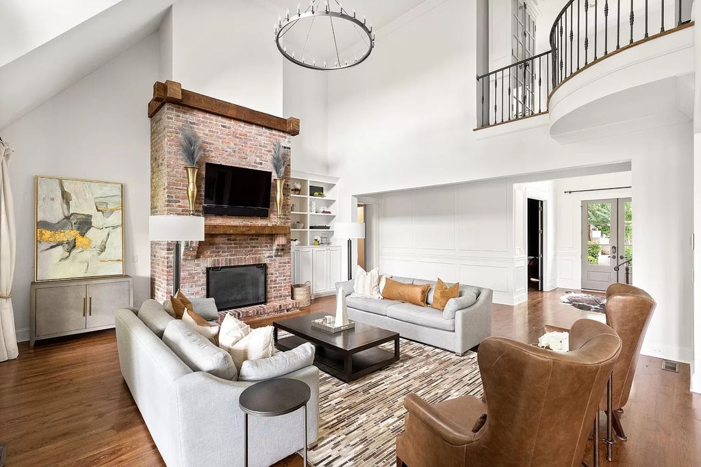 The Estate in Nashville features expansive living inclusive of chef’s kitchen, formal and informal entertainment spaces, now available for sale. This home located at 1609 Otter Creek Rd, Nashville, Tennessee