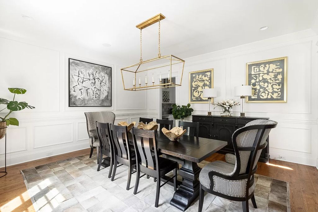 The Estate in Nashville features expansive living inclusive of chef’s kitchen, formal and informal entertainment spaces, now available for sale. This home located at 1609 Otter Creek Rd, Nashville, Tennessee