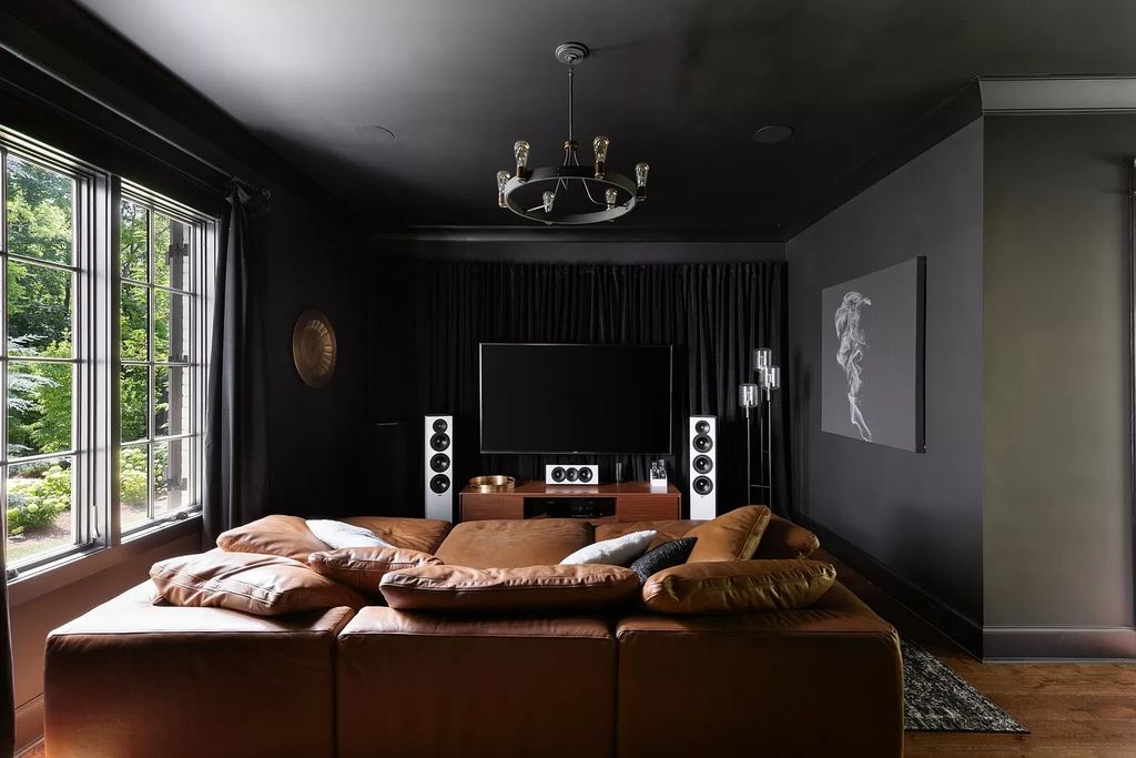 The Estate in Nashville features expansive living inclusive of chef’s kitchen, formal and informal entertainment spaces, now available for sale. This home located at 1609 Otter Creek Rd, Nashville, Tennessee