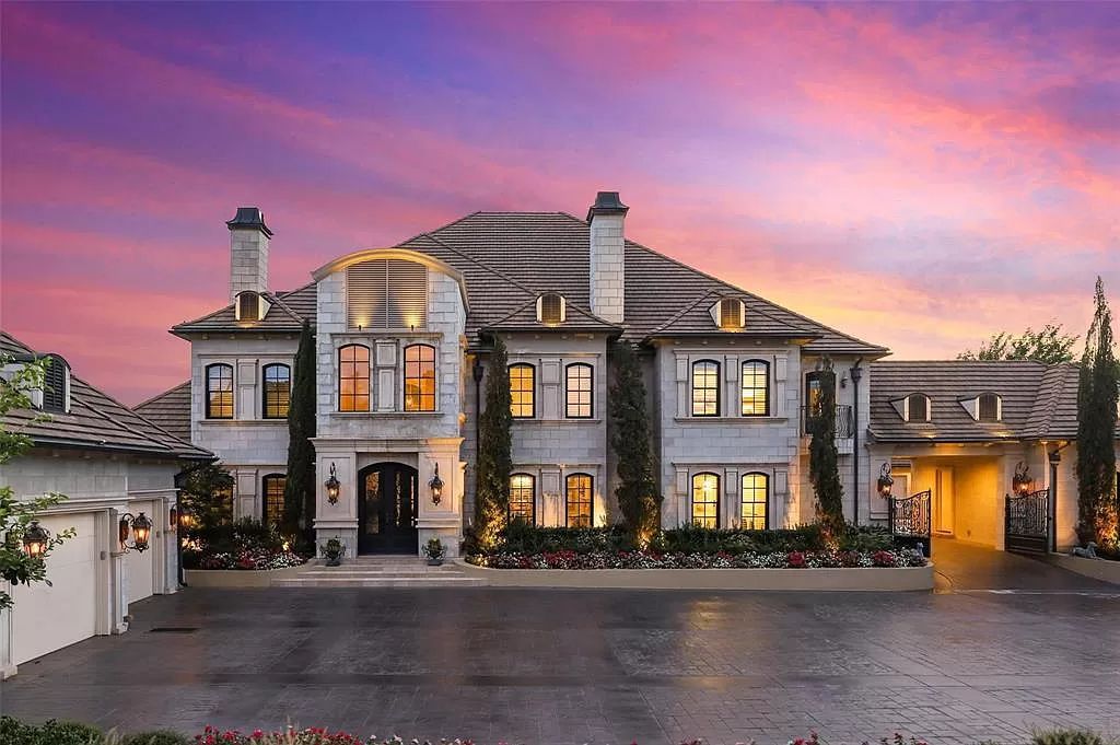 The Home in Southlake, a beautifully updated home with multiple outdoor living areas and balconies overlooking backyard paradise is now available for sale. This home located at 400 S White Chapel Blvd, Southlake, Texas
