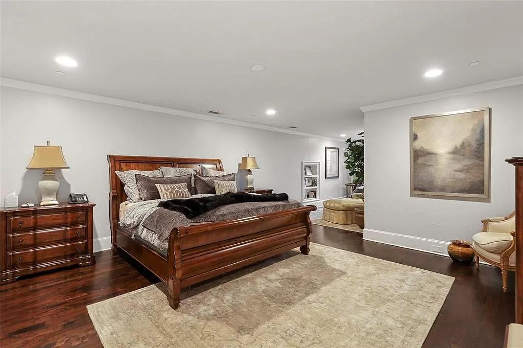 The Home in Southlake, a beautifully updated home with multiple outdoor living areas and balconies overlooking backyard paradise is now available for sale. This home located at 400 S White Chapel Blvd, Southlake, Texas