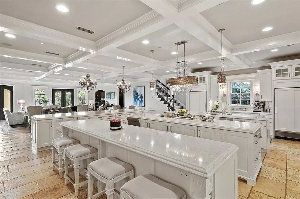 The Home in Southlake, a beautifully updated home with multiple outdoor living areas and balconies overlooking backyard paradise is now available for sale. This home located at 400 S White Chapel Blvd, Southlake, Texas