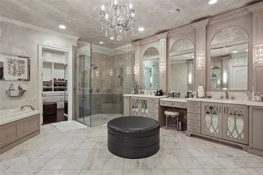The Home in Southlake, a beautifully updated home with multiple outdoor living areas and balconies overlooking backyard paradise is now available for sale. This home located at 400 S White Chapel Blvd, Southlake, Texas