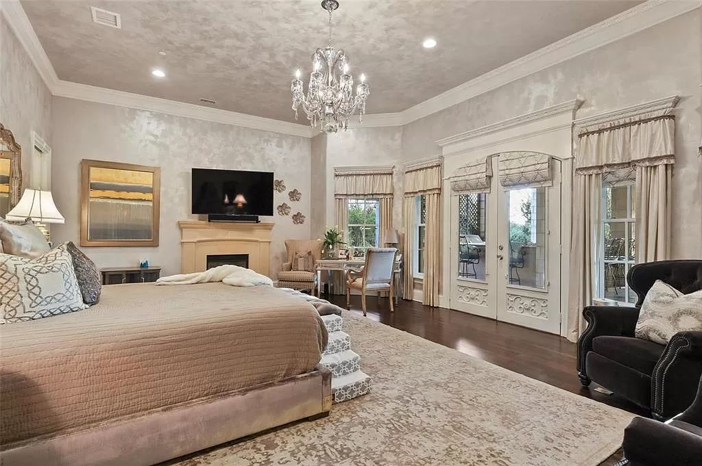 The Home in Southlake, a beautifully updated home with multiple outdoor living areas and balconies overlooking backyard paradise is now available for sale. This home located at 400 S White Chapel Blvd, Southlake, Texas