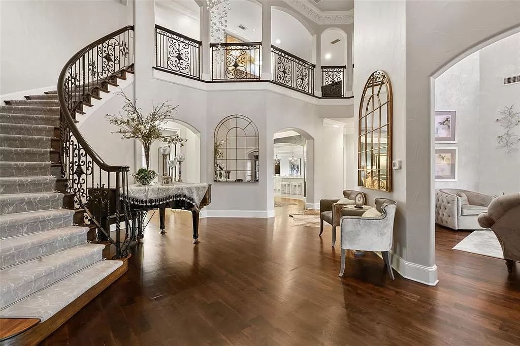 The Home in Southlake, a beautifully updated home with multiple outdoor living areas and balconies overlooking backyard paradise is now available for sale. This home located at 400 S White Chapel Blvd, Southlake, Texas