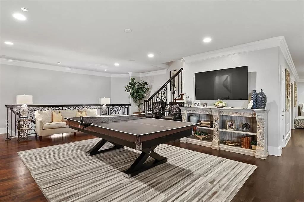 The Home in Southlake, a beautifully updated home with multiple outdoor living areas and balconies overlooking backyard paradise is now available for sale. This home located at 400 S White Chapel Blvd, Southlake, Texas