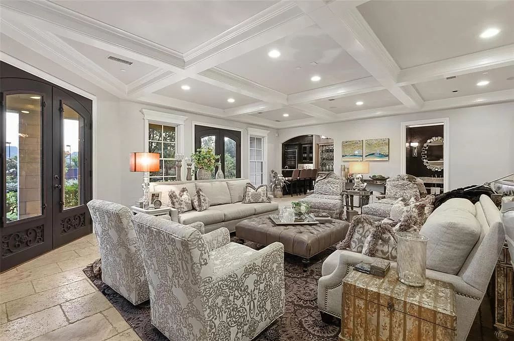 The Home in Southlake, a beautifully updated home with multiple outdoor living areas and balconies overlooking backyard paradise is now available for sale. This home located at 400 S White Chapel Blvd, Southlake, Texas
