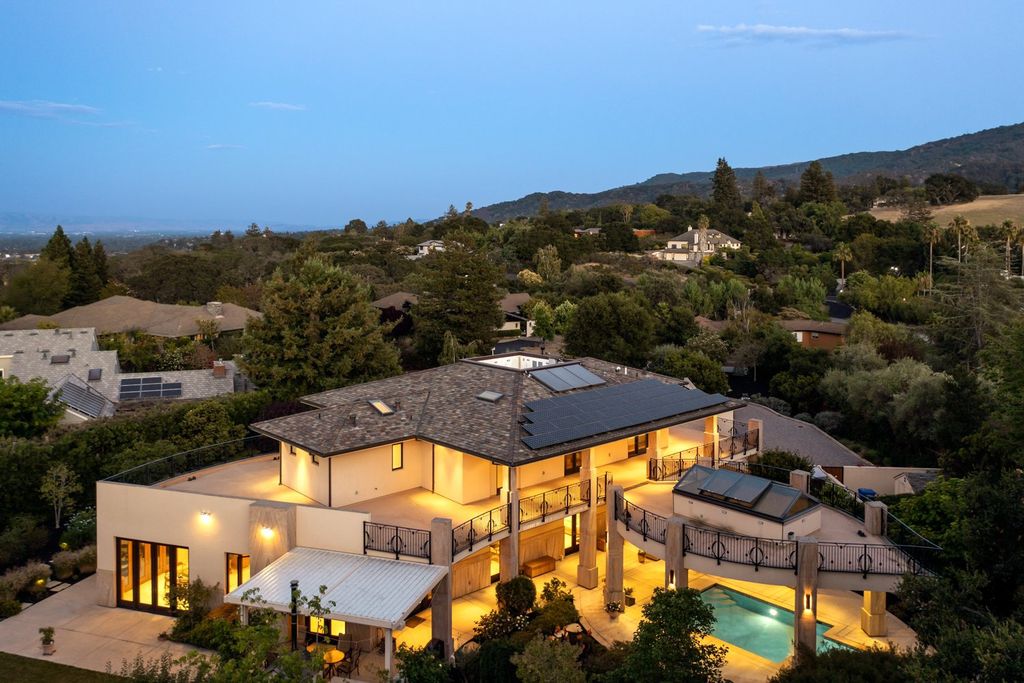 Magnificent Home in Los Altos Hills with Panoramic Views of The Mountains and San Francisco Bay Asks 9.495 Million 2